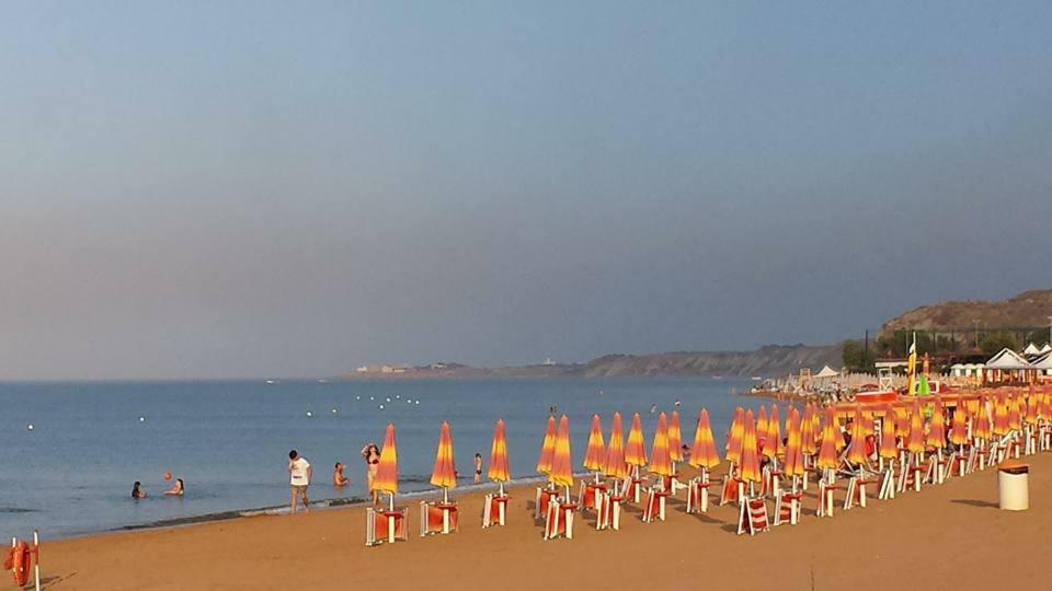 L'Isola Di Gaia Bed and Breakfast Crotone Exteriör bild